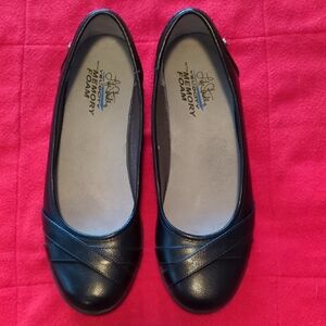 Life Stride Black Flats